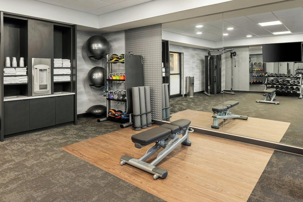 Fairfield Inn & Suites by Marriott Cedar Rapids North photo 27