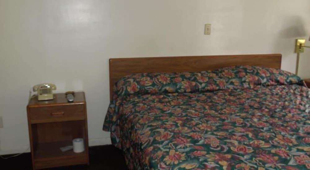 Lee's Motel photo 19