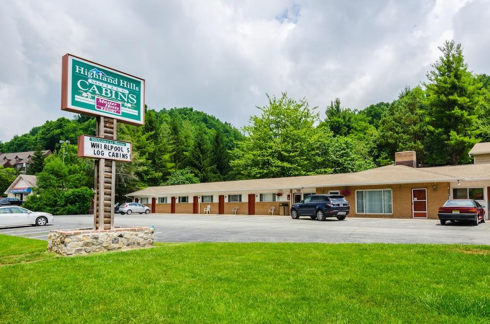 Highland Hills Motel and Cabins – A Master Hosts Resort — hotel in Boone