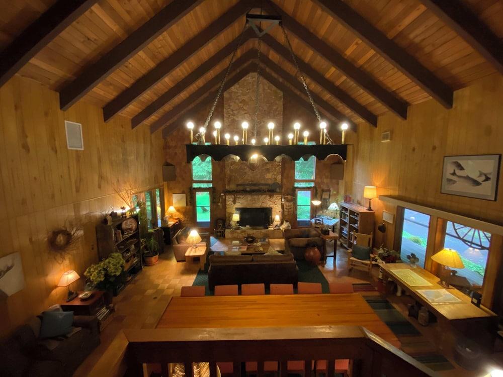 Manitou Lodge photo 4