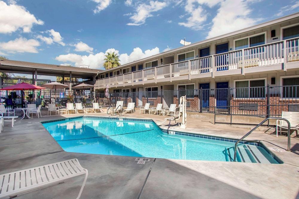 Best Western Shadow Inn photo 26