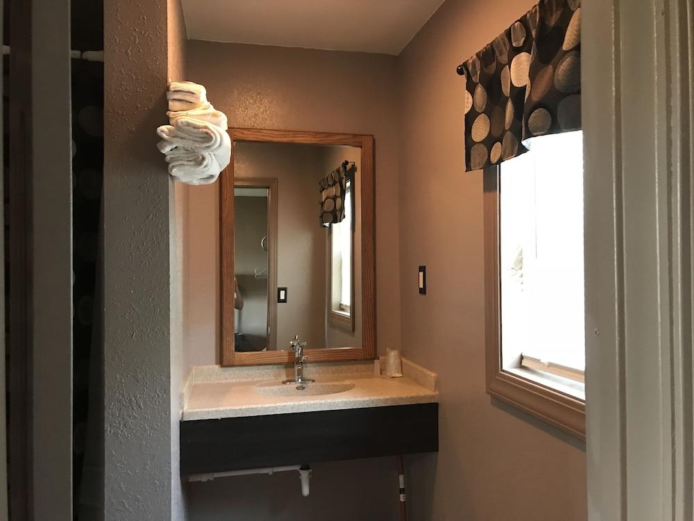 Pullman Motel photo 14