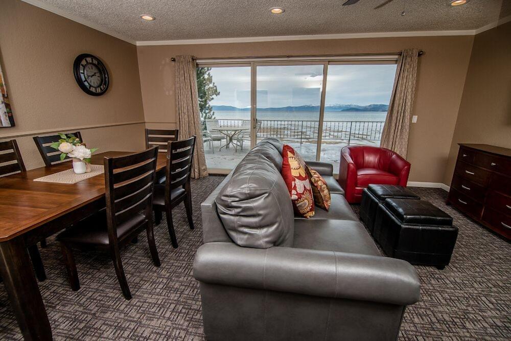 Beachcomber Inn photo 40