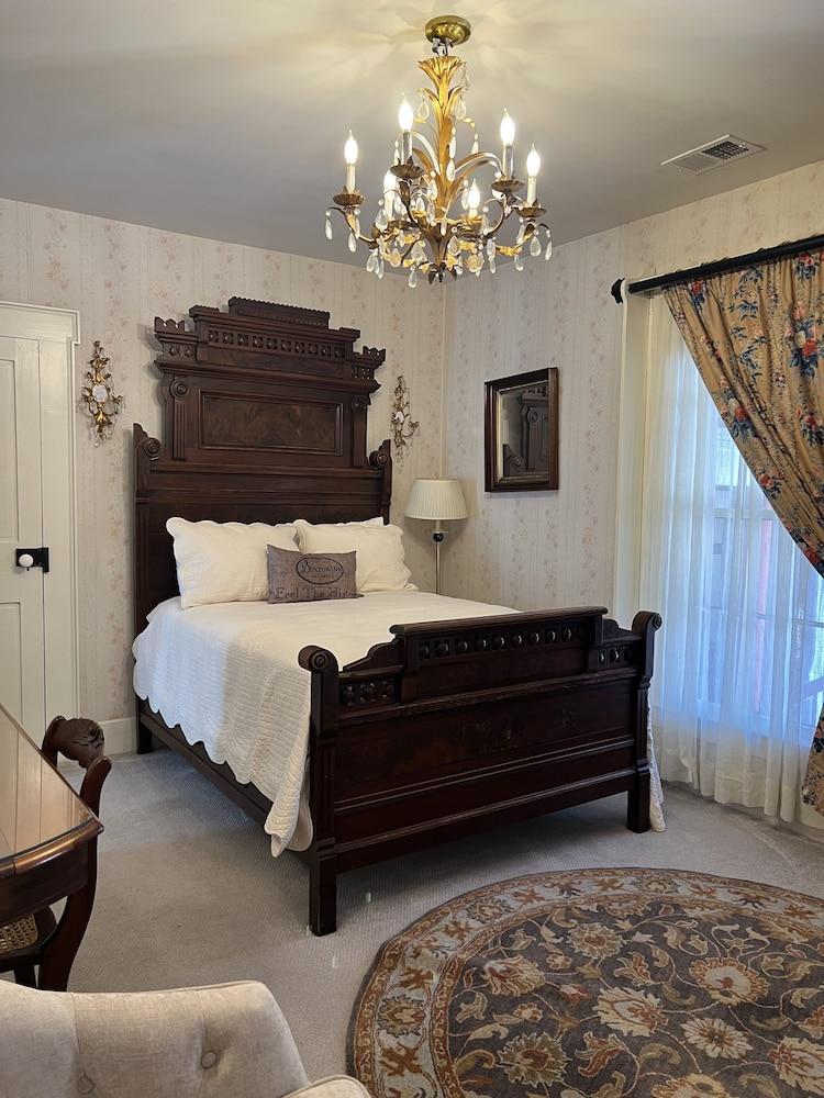 The Buxton Inn photo 89