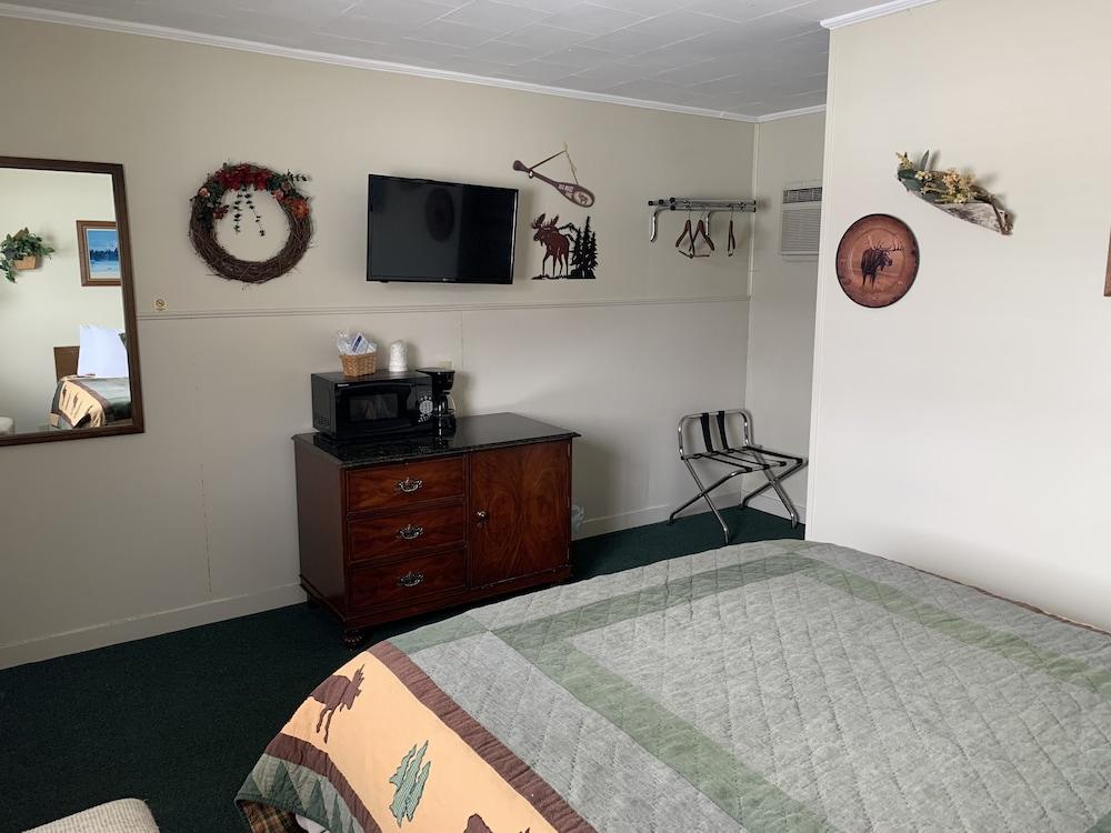 Carroll Motel & Cottages photo 36