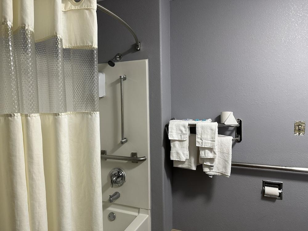 Motel 6 North Sioux City, SD – I-29 North photo 28