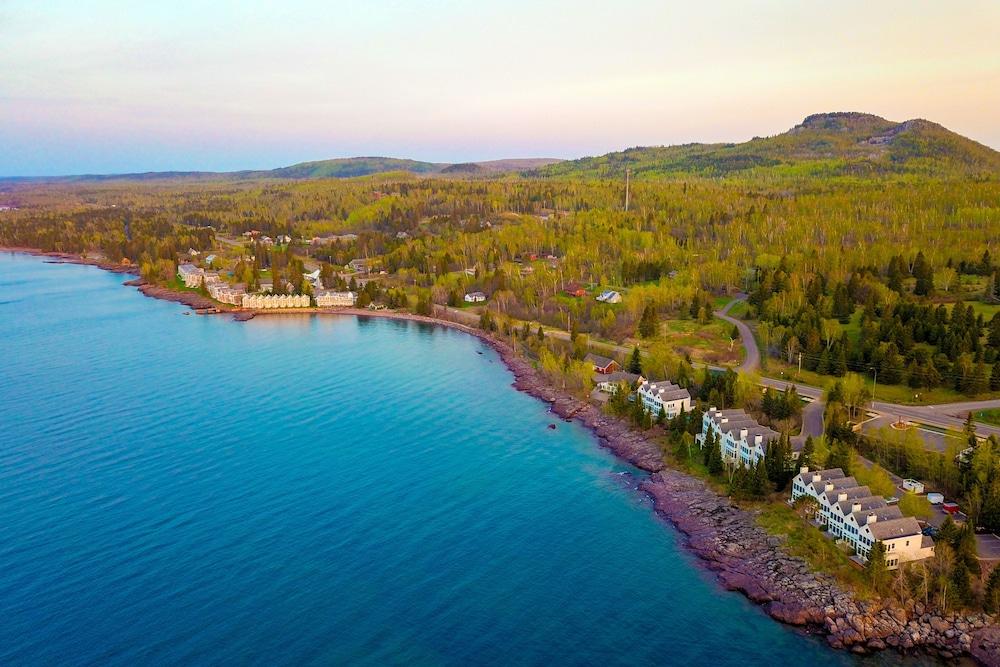 Bluefin Bay on Lake Superior photo 57