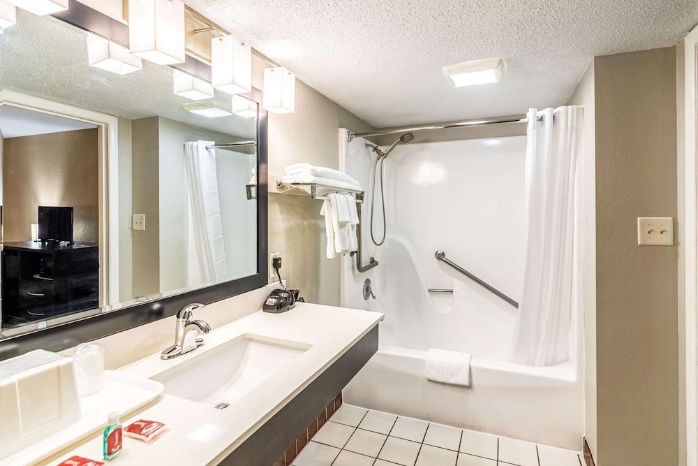 Econo Lodge Crestview South photo 15