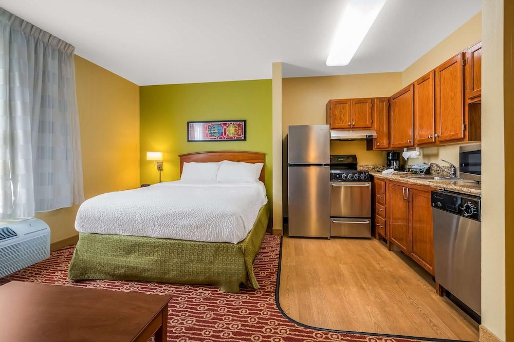 Sonesta Simply Suites Detroit Novi photo 22