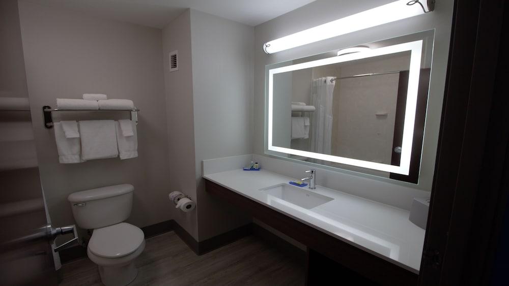 Holiday Inn Express & Suites Somerset Central by IHG photo 34