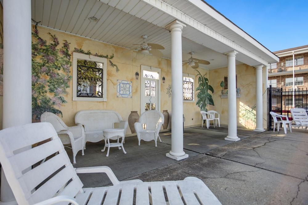 Edgewater Inn photo 58