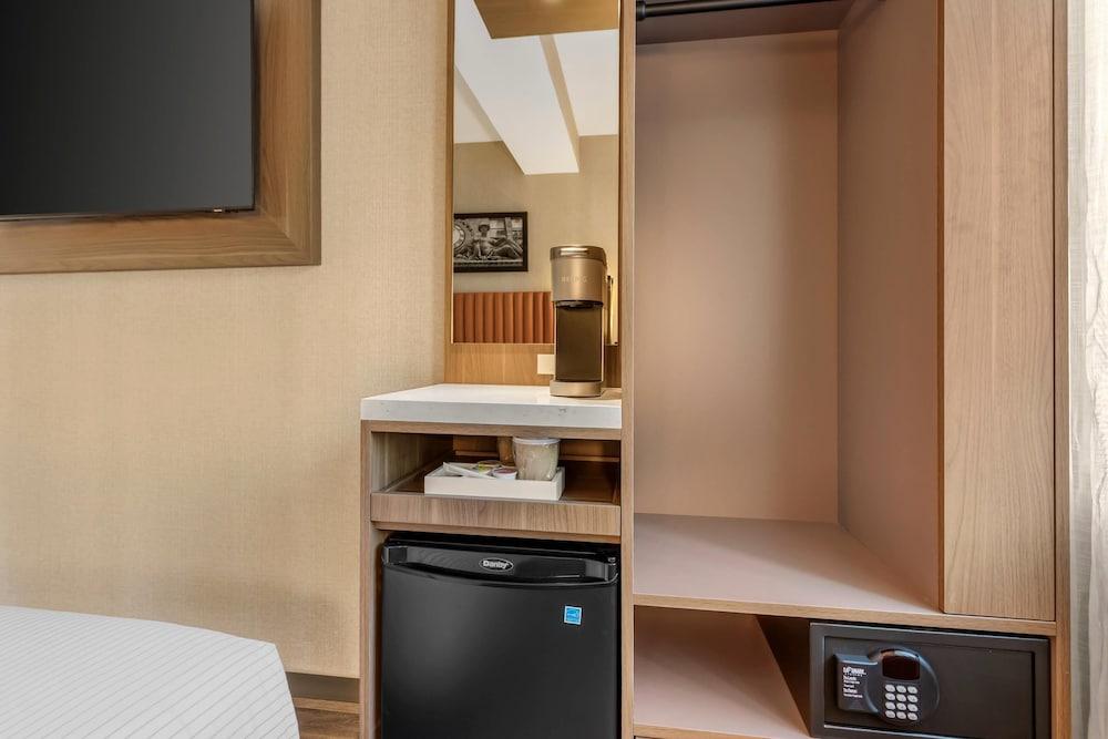 Cambria Hotel New York Times Square photo 5