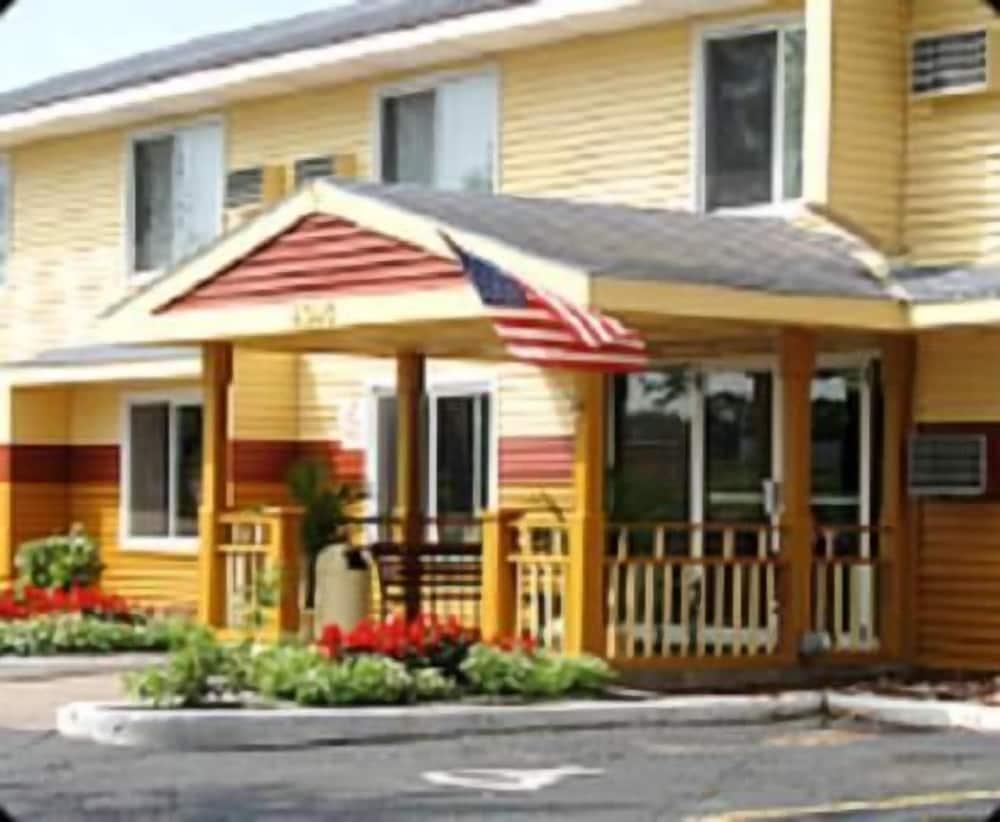 Regency Inn & Suites photo 12