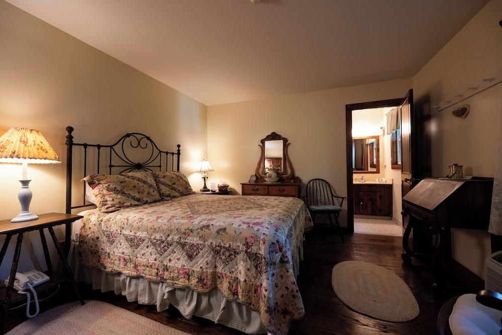 Gregory House Country Inn photo 10