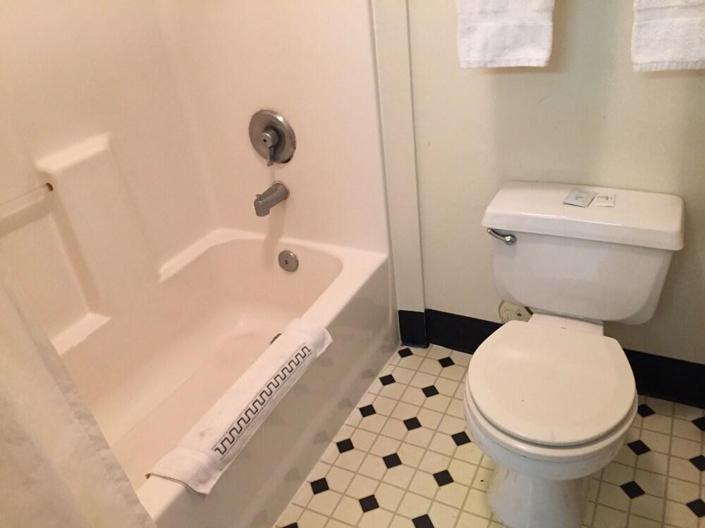 Travel Inn photo 13