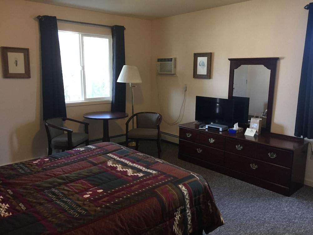 Mansion House Motel photo 13