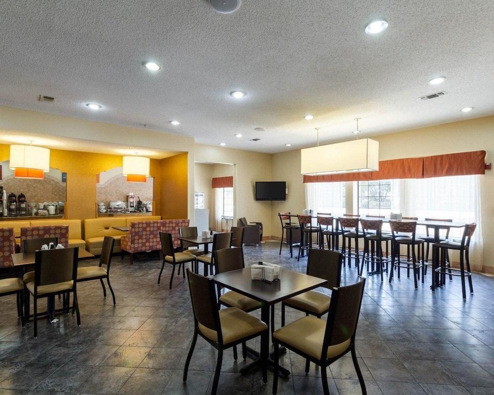 Comfort Inn & Suites Burnet photo 29