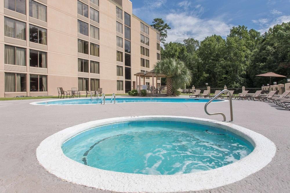 La Quinta Inn & Suites by Wyndham Myrtle Beach photo 5