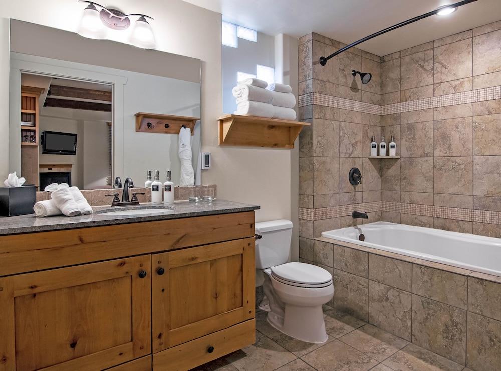 Newpark Resort photo 36