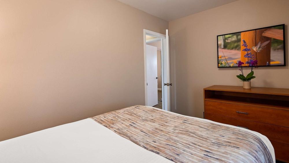 Best Western Ptarmigan Lodge photo 31