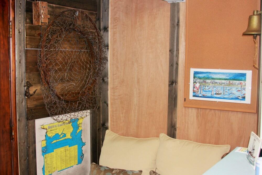 Heidis Inn Ilwaco photo 12