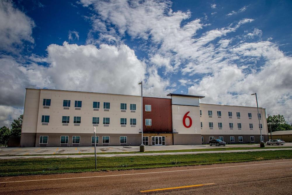 Motel 6 North Platte, NE - East photo 36