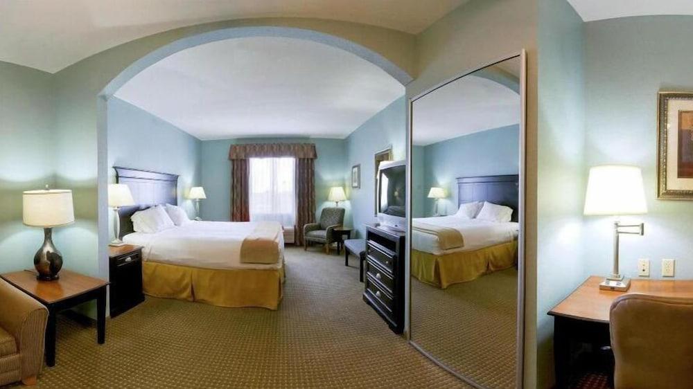 Holiday Inn Express Hotel & Suites Vernon College Area by IHG photo 32