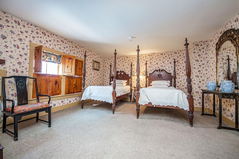 Wayside Inn photo 17