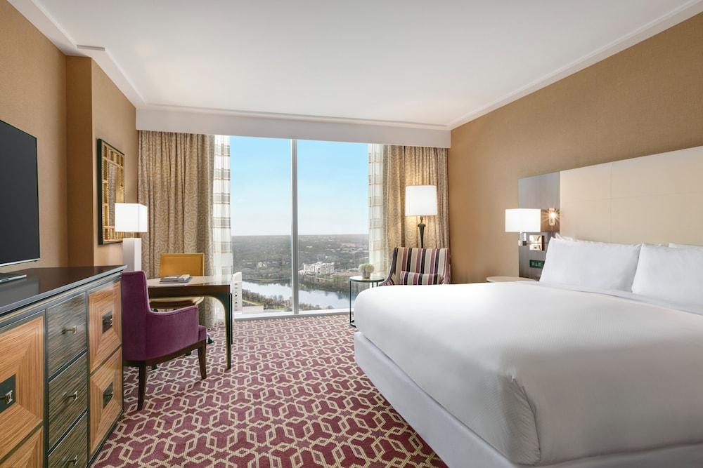 Fairmont Austin Gold Experience photo 11