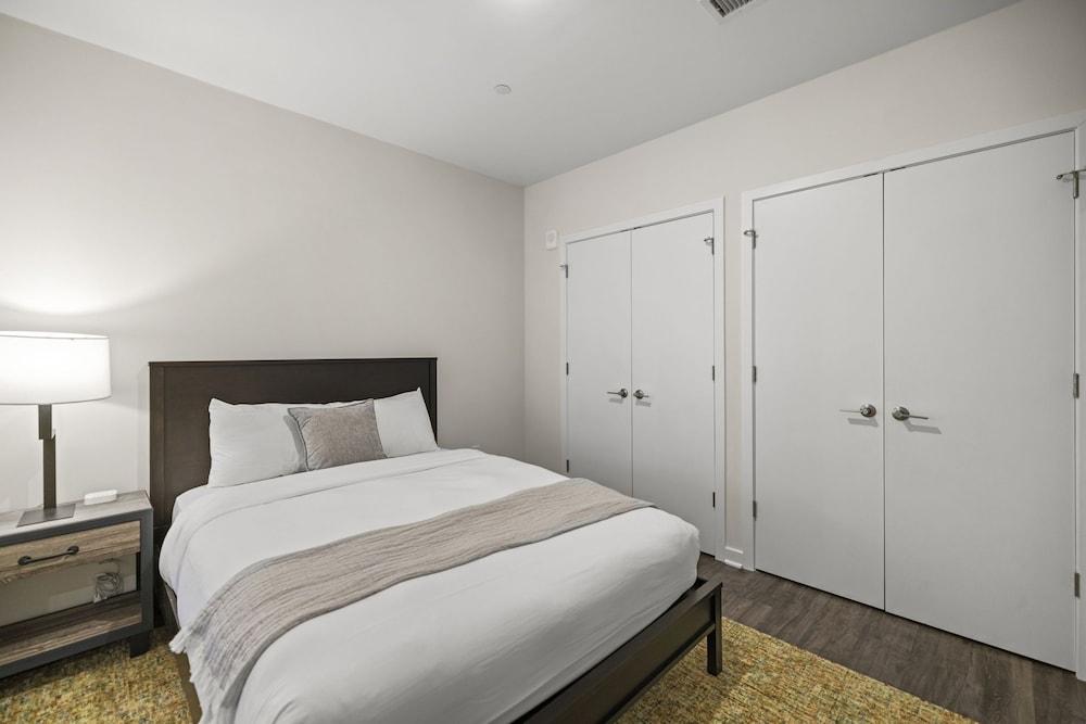 Placemakr Cathedral Heights photo 72