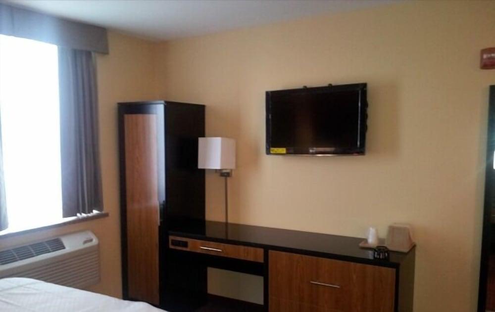 Hotel Bliss photo 10