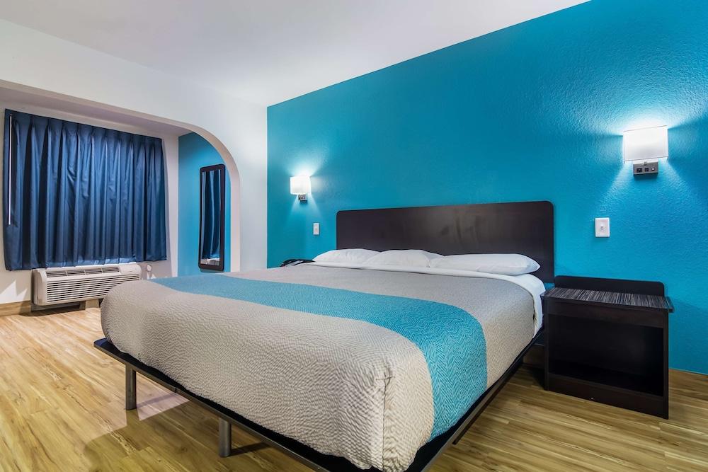 Motel 6 Pensacola, FL - NAS photo 12