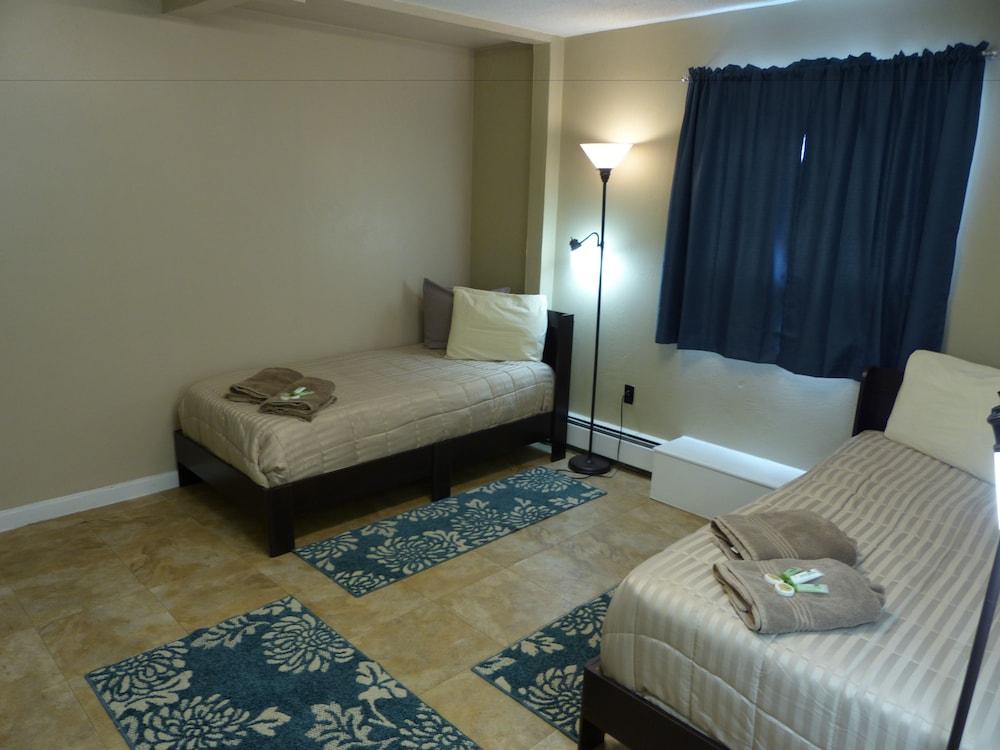 Bent Prop Inn & Hostel Downtown photo 7