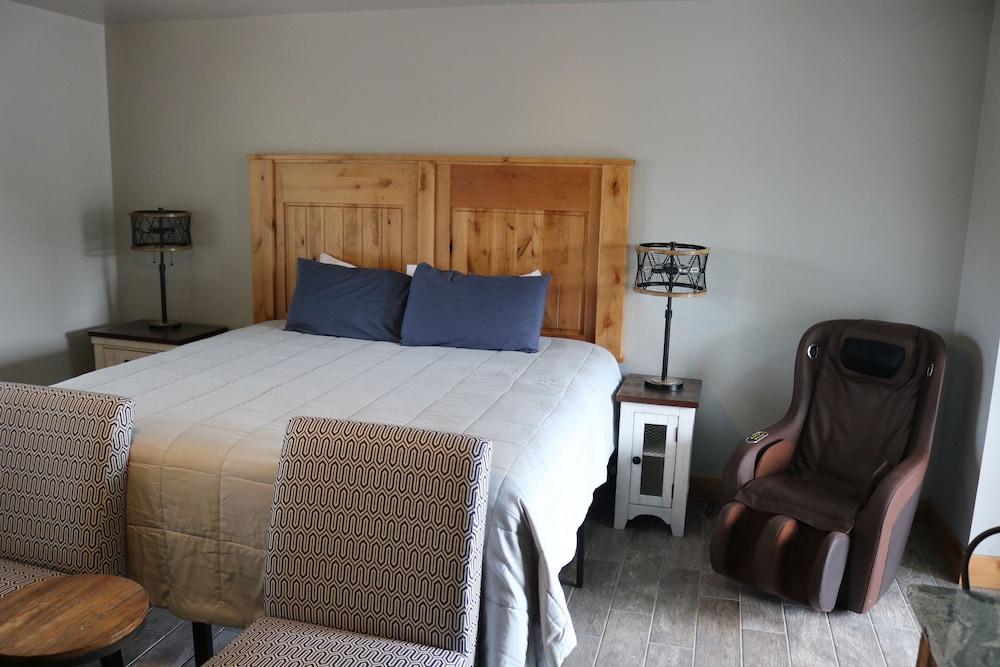 Columbine Inn photo 59