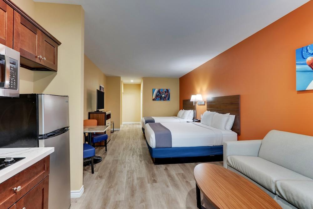 Captain's Quarters Inn photo 14
