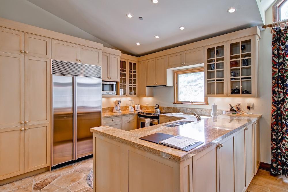 Highlands Area by East West Hospitality photo 91