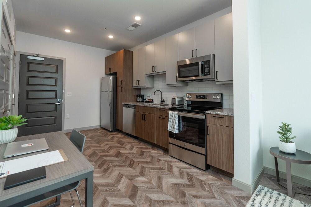 Yugo Guest Suites photo 6