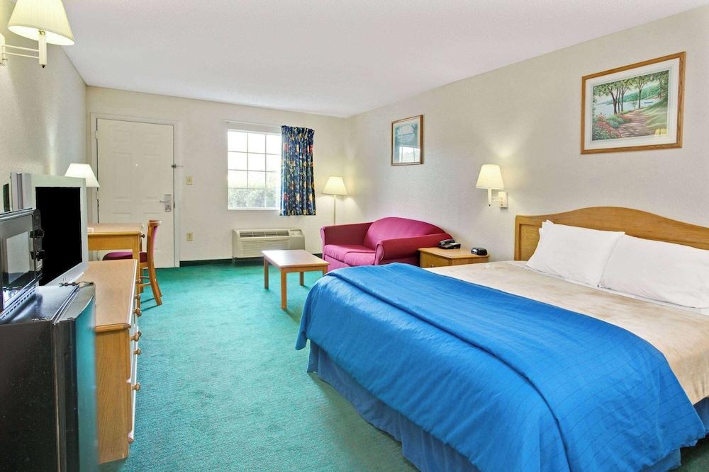 Travelodge Suites by Wyndham MacClenny/I-10 photo 21