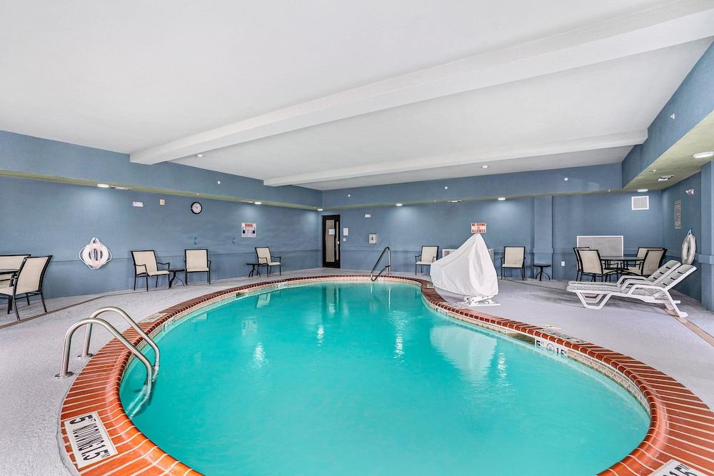 Holiday Inn Express Suites Van Buren-Ft Smith Area by IHG photo 37