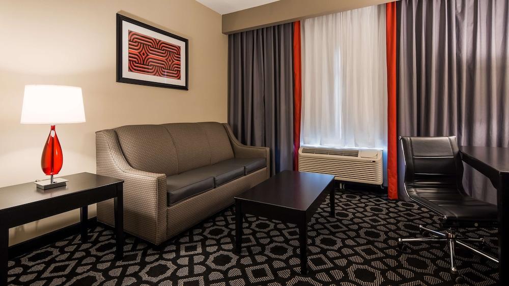 Best Western Plus Laredo Inn & Suites photo 4