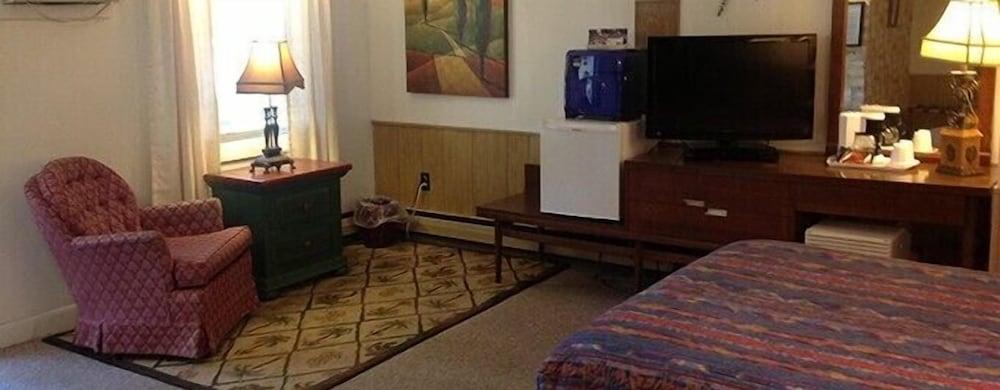 Lake Winnipesaukee Motel photo 4