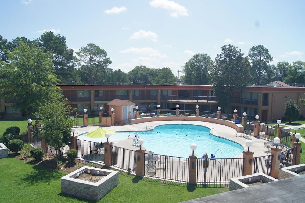 Royal Inn photo 66