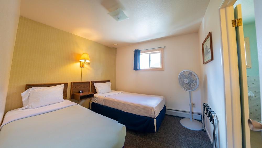 Triangle Motel photo 49