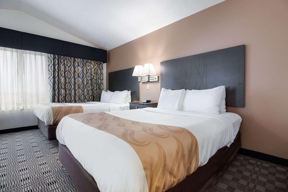 Quality Inn & Suites McCook photo 25