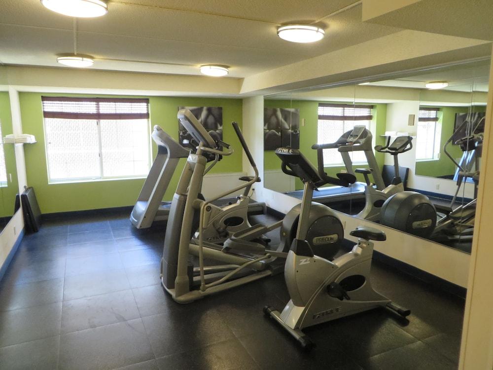 Country Inn & Suites by Radisson, Fredericksburg South (I-95), VA photo 13