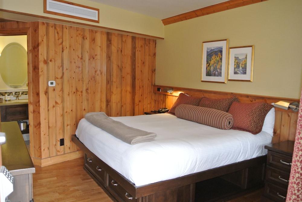 The Green Bridge Inn photo 26