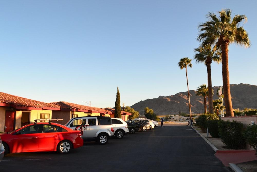 El Rancho Dolores Motel at Joshua Tree National Park photo 39