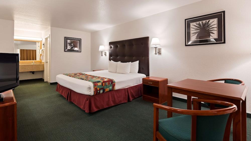 Best Western Colorado River Inn photo 10