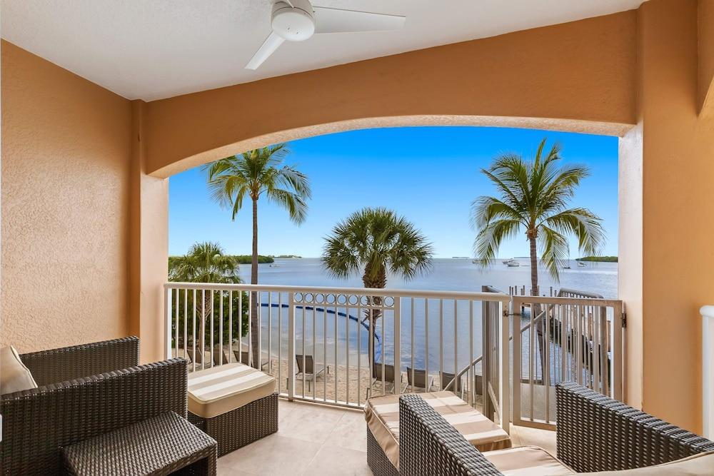 Ocean Front 1BR Suite With Direct Beach Access photo 26