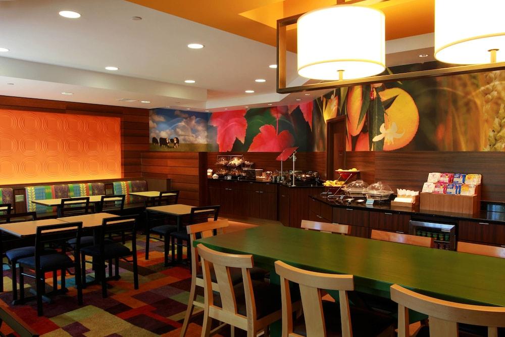 Spark by Hilton Traverse City photo 12